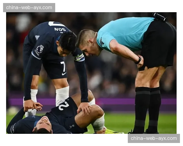 热刺0-1不敌维拉，争夺欧冠资格遭遇关键挫折